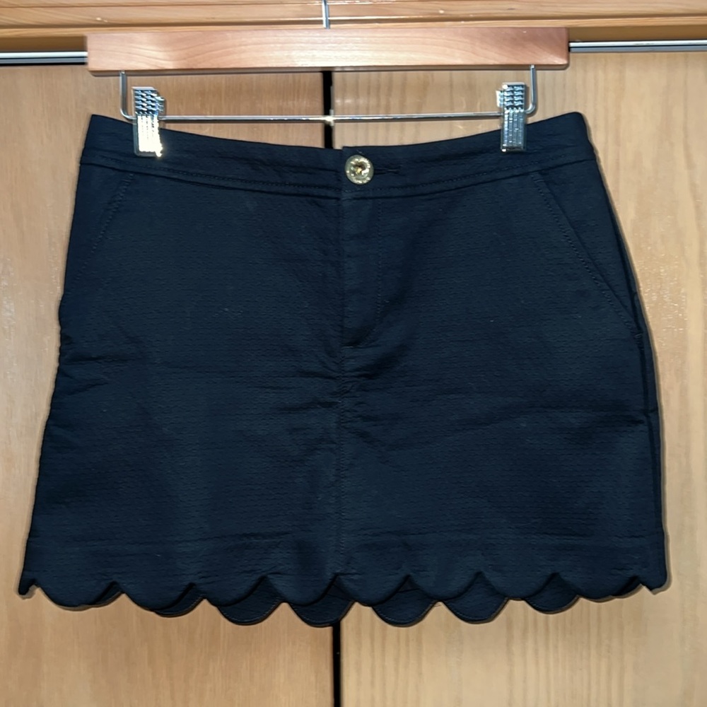 Lilly Pulitzer Scalloped Hem Skort Size 2